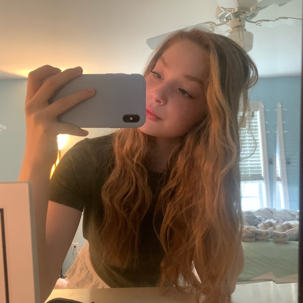 Meet your Posher, Emily